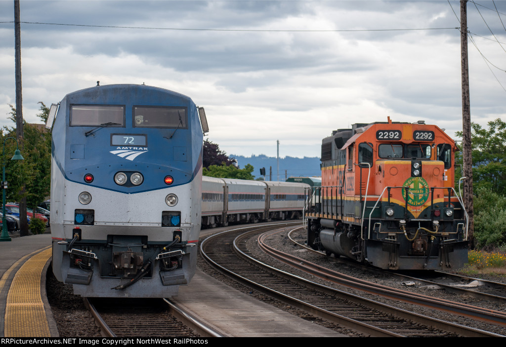 AMTK 72 + BNSF 2292